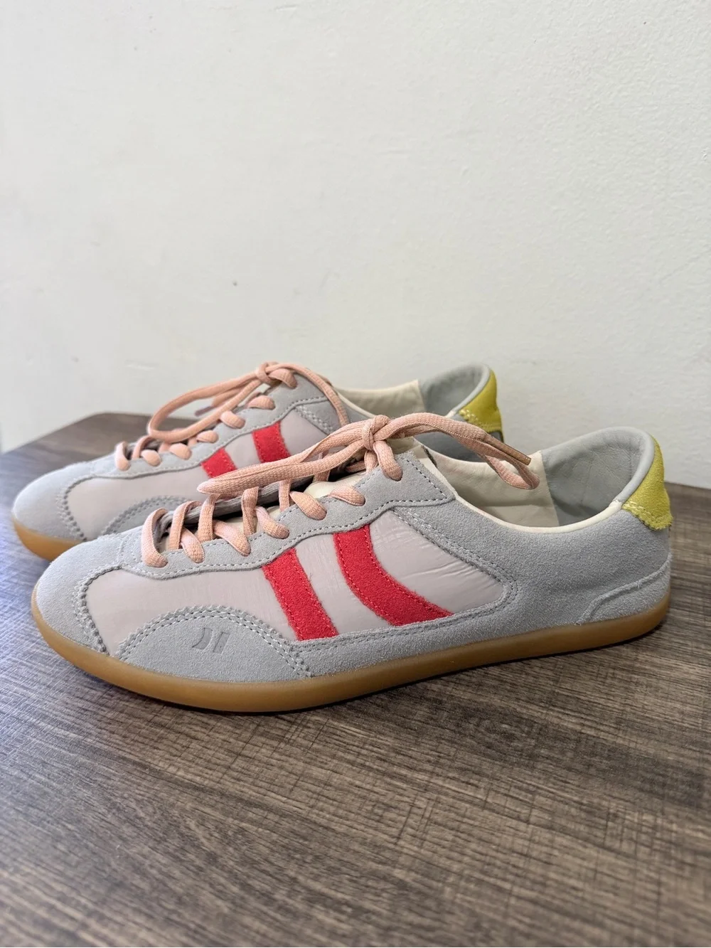 COOLWAY Low Top Lace Up Sneakers Suede Rubber Outsole size US 7 Women